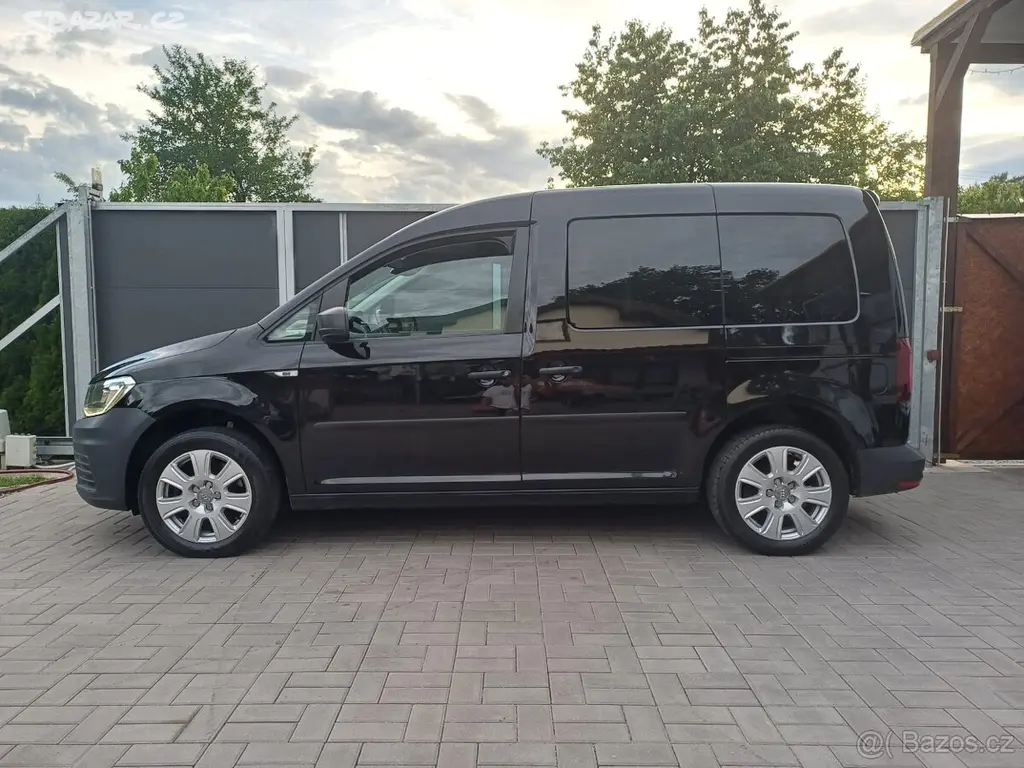 Volkswagen Caddy 2016 Automat - fotka 2