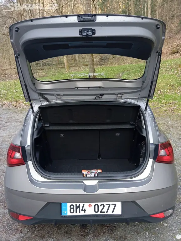 Hyundai i20 Comfort,2023, ČR,72.987km - fotka 4
