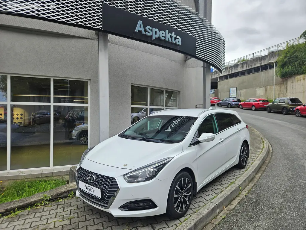 Hyundai i40, 1.6 CRDi Succes Winter, 1.maj.