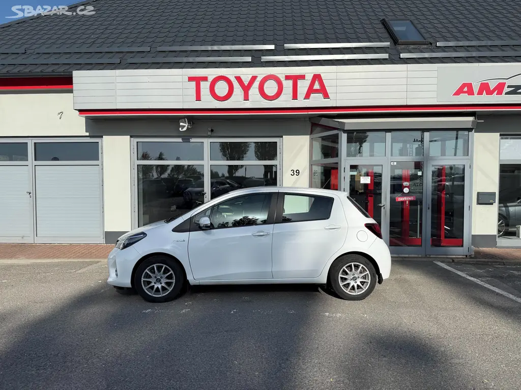 Toyota Yaris, 1,5 HSD e - CVT Comfort - fotka 4