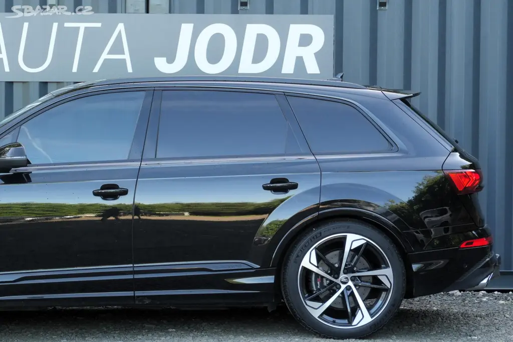 Audi SQ7, 4.0 TFSI, Webasto, 7 míst, B&O - fotka 3