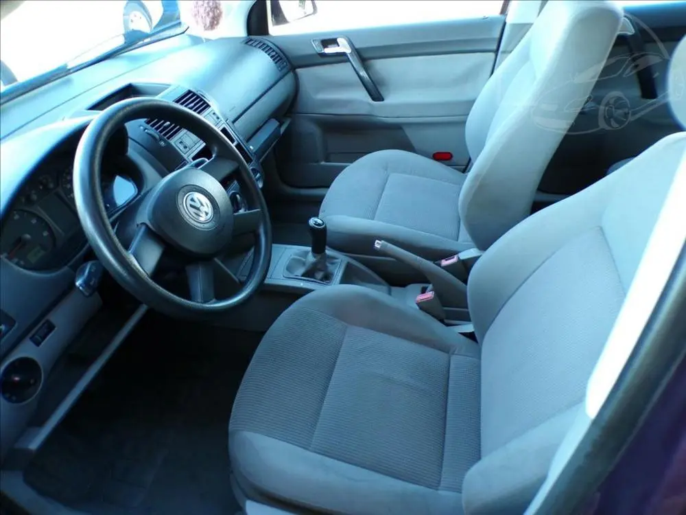 Volkswagen Polo 1,2 i KLIMA,TAŽNÉ ZAŘÍZENÍ - fotka 6