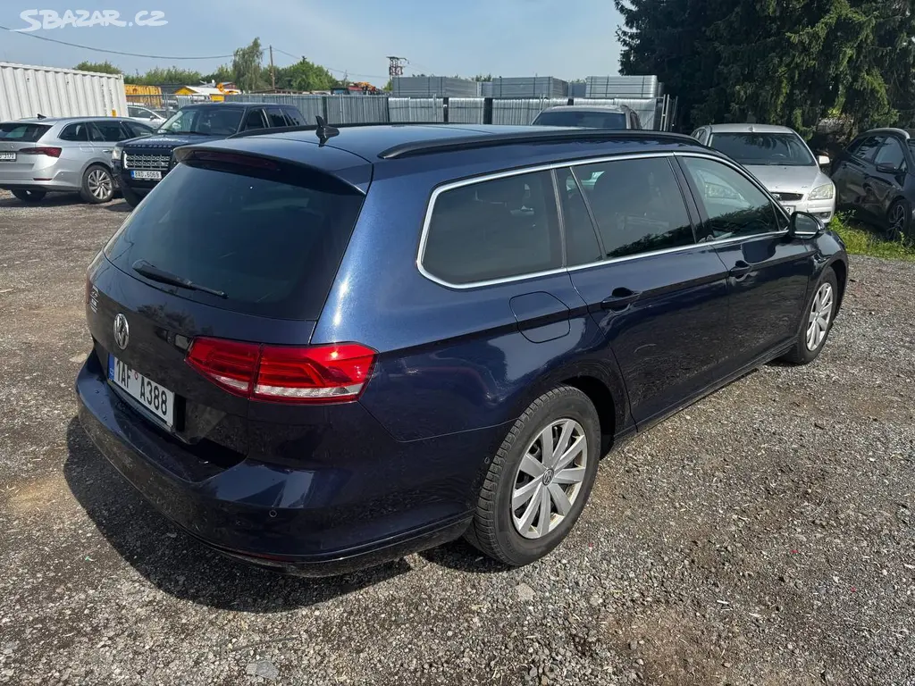 Volkswagen Passat - fotka 5