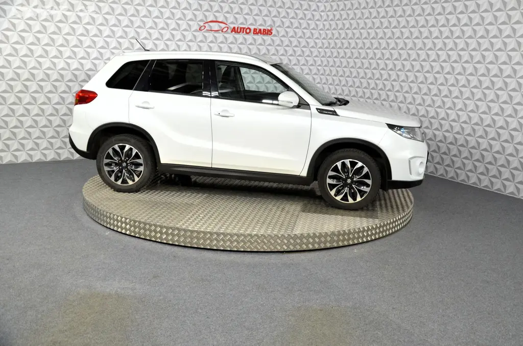 Suzuki Vitara, 1.6i 88kw 4X4 TOP - fotka 4