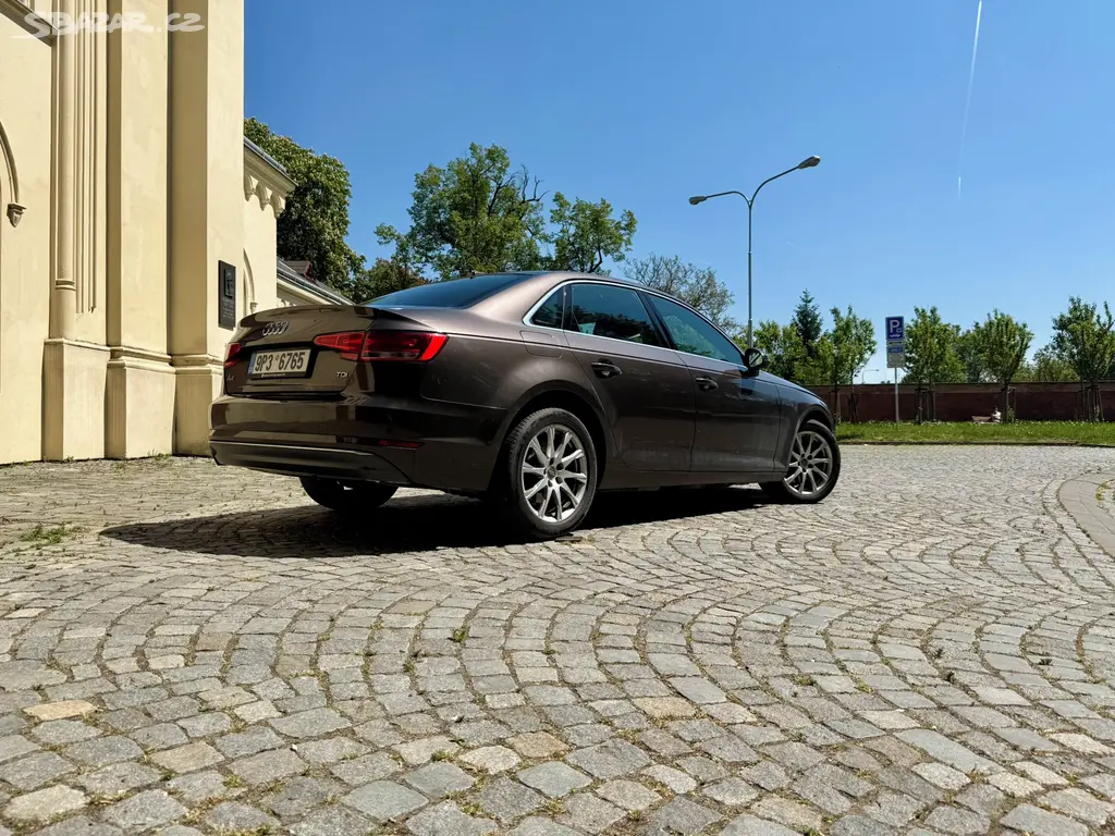 Audi A4 2.0 TDI 2. majitel dálnice Brno - fotka 5