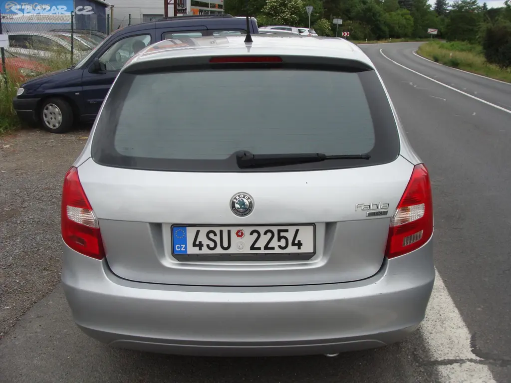 Škoda Fabia, 1.2 TSi, 63 kW, klima,nová STK - fotka 4