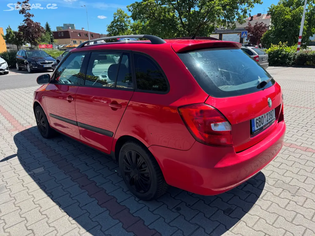 Škoda Fabia II 1.4 16V 63 kw - fotka 5