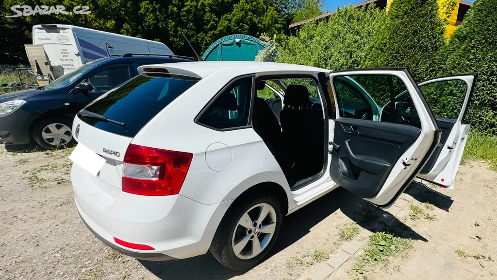 Škoda Rapid Hatchback, 1.2 TSi, 63kW, 2015, ČR - fotka 3