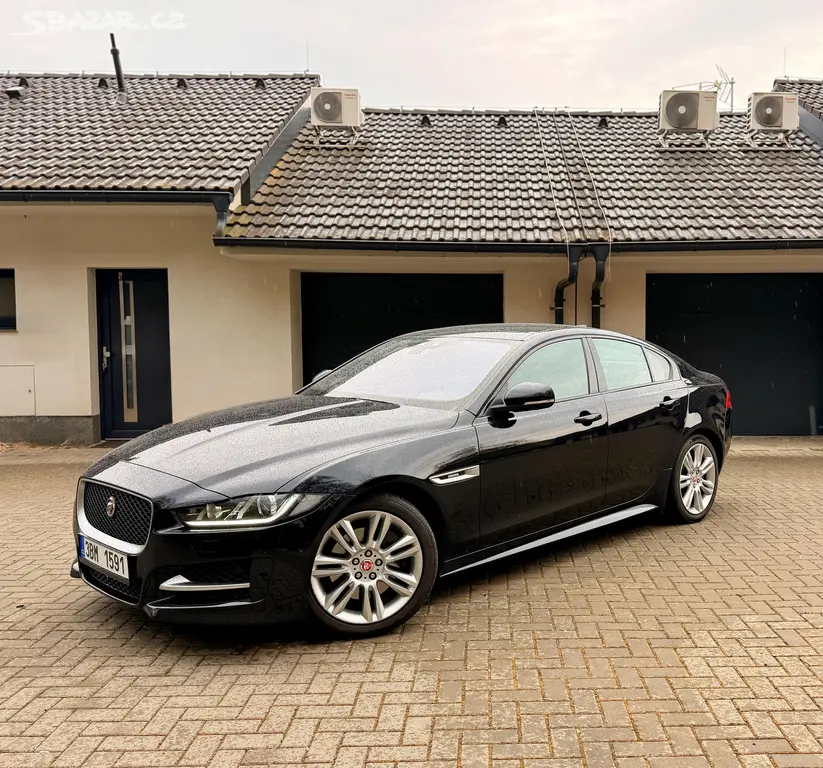 Jaguar XE, R-Sport 20d AWD 132kw - fotka 2