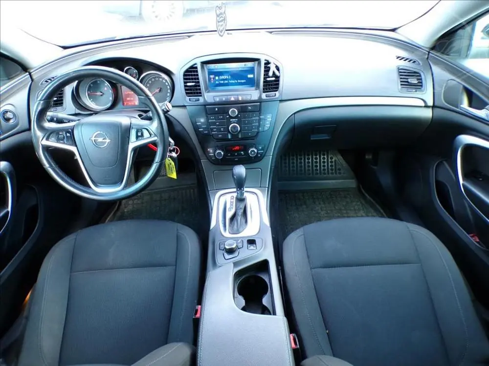 Opel Insignia 2,0 CDTi AUTOMAT - fotka 5