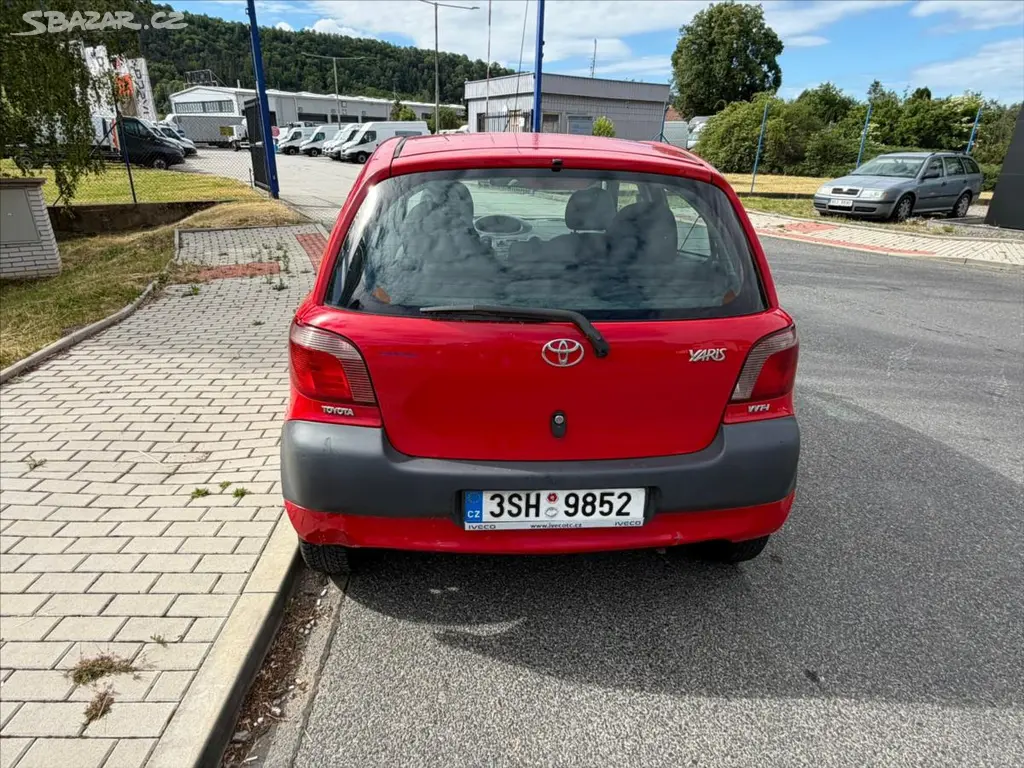 Toyota Yaris, 1,0 - fotka 3