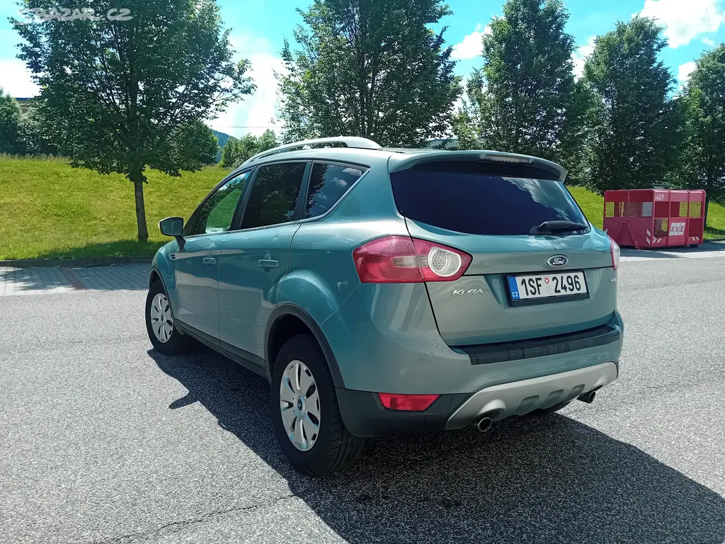Ford Kuga 2,0TDCI 100KW 4x4 TREND - fotka 4