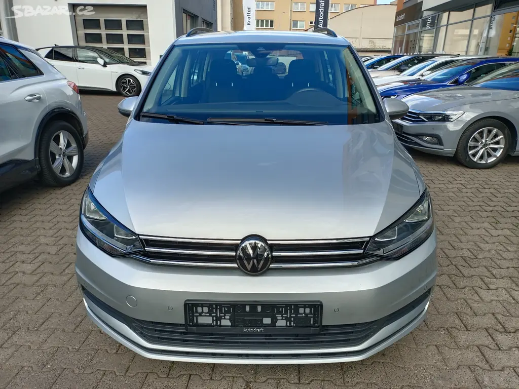 Volkswagen Touran Comfortline 2.0 TDI 90kW - fotka 2