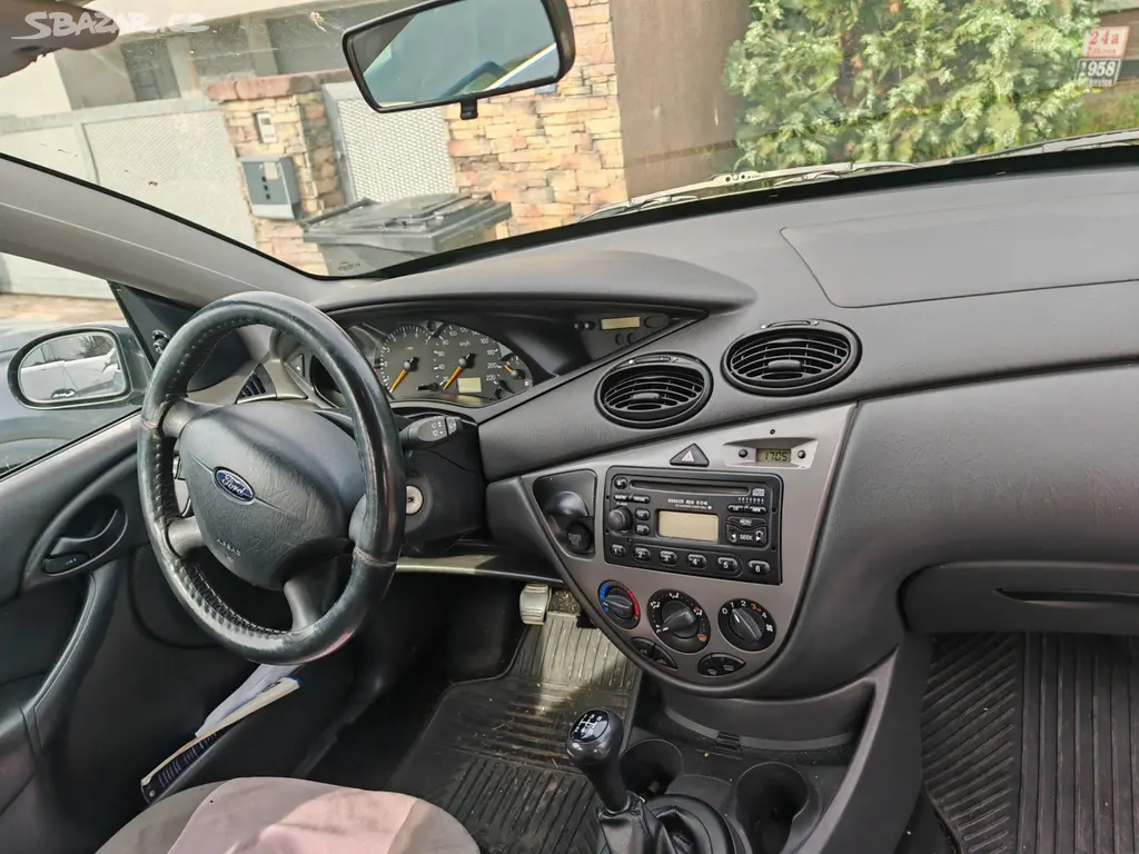 Ford Focus 1,6i - fotka 6