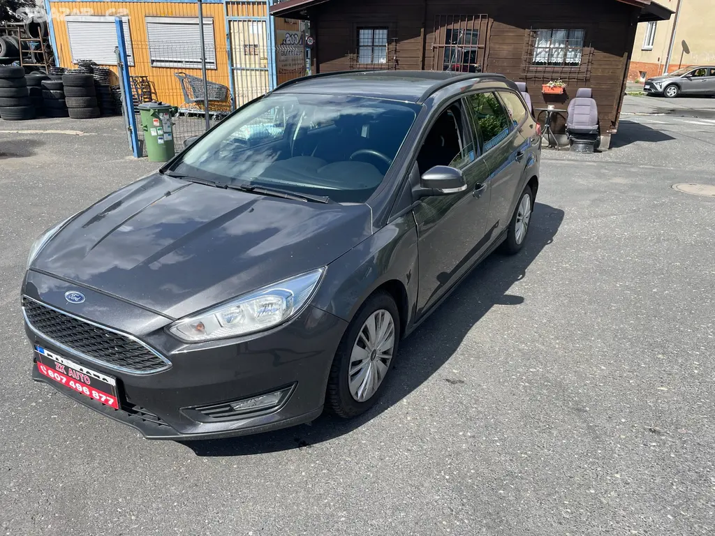 FORD FOCUS KOMBI 1.6i 77KW 1 MAJITEL ČR 2016