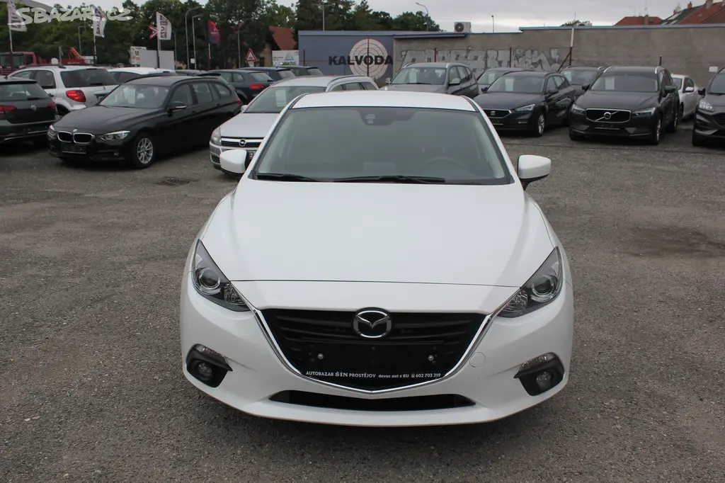 Mazda 3, 1.5 Skyactiv-G, 68 000 km - fotka 2