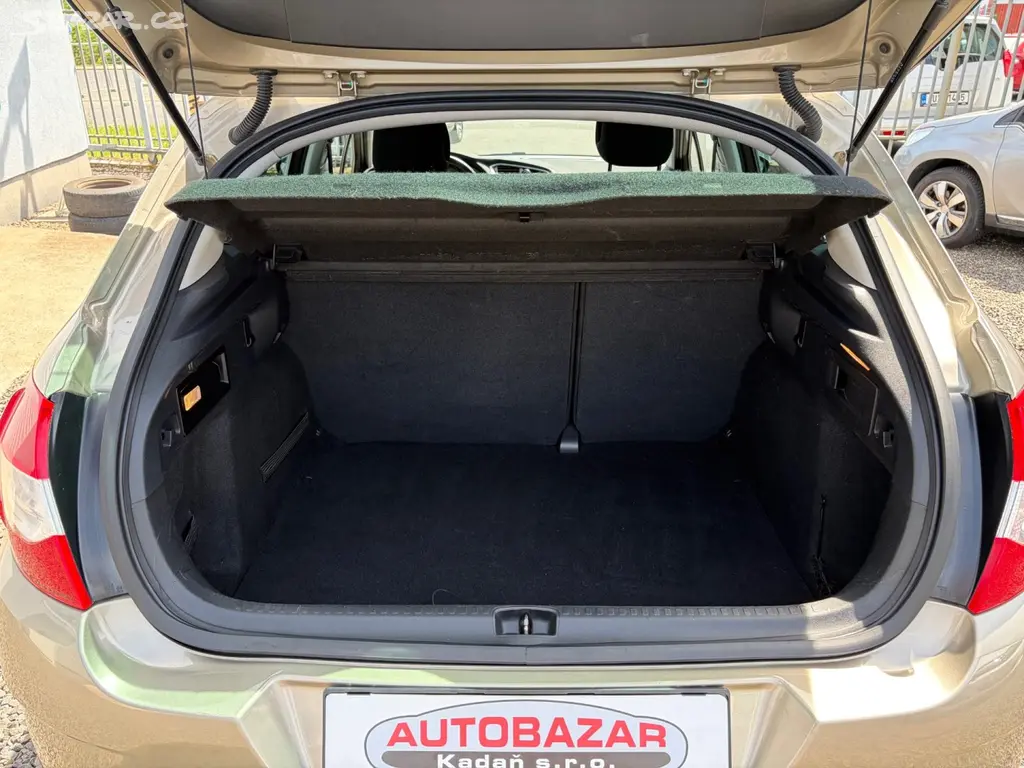 Citroën C4, 1,6 88kW, SERVISKA - fotka 5
