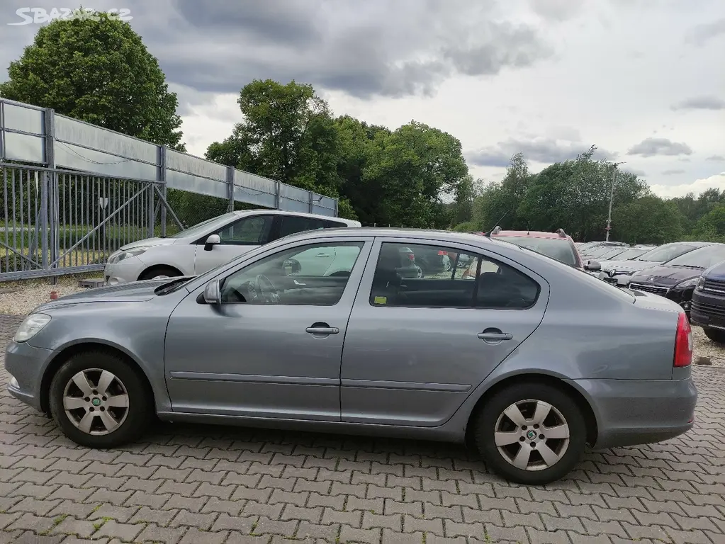 ŠKODA OCTAVIA II 1.6 TDi,77KW,AMBIENTE. - fotka 6
