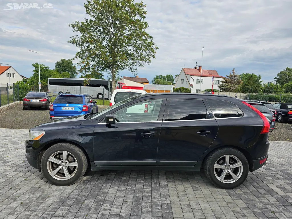 Volvo XC60, D5 AWD, 136 KW, AUTOMAT - fotka 5