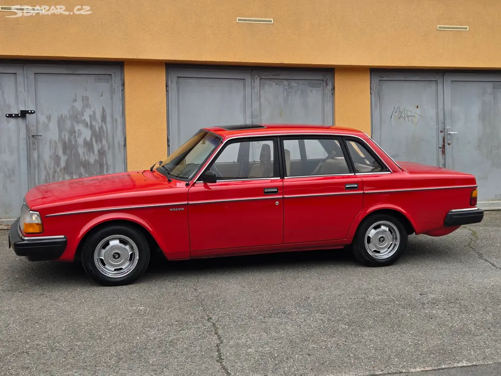 Volvo 240, 2.4 D6 Top Karoserie a lak - fotka 4