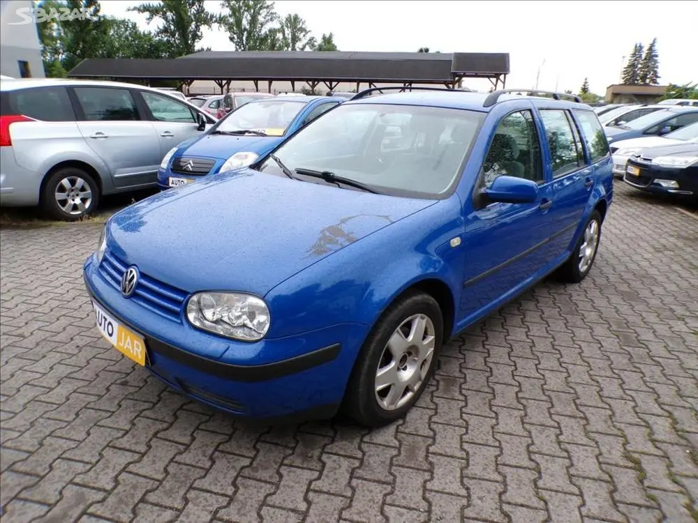 Volkswagen Golf 2,0 i TAŽNÉ ZAŘÍZENÍ - fotka 2