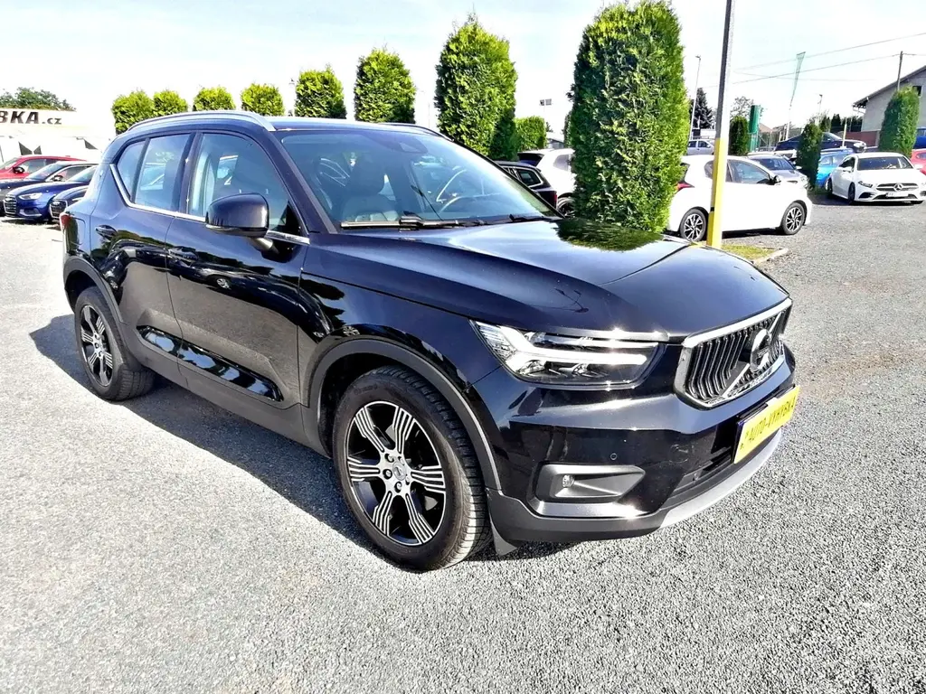 Volvo XC40, 2.0 T4 AWD INSCRIPTION ČR - fotka 3