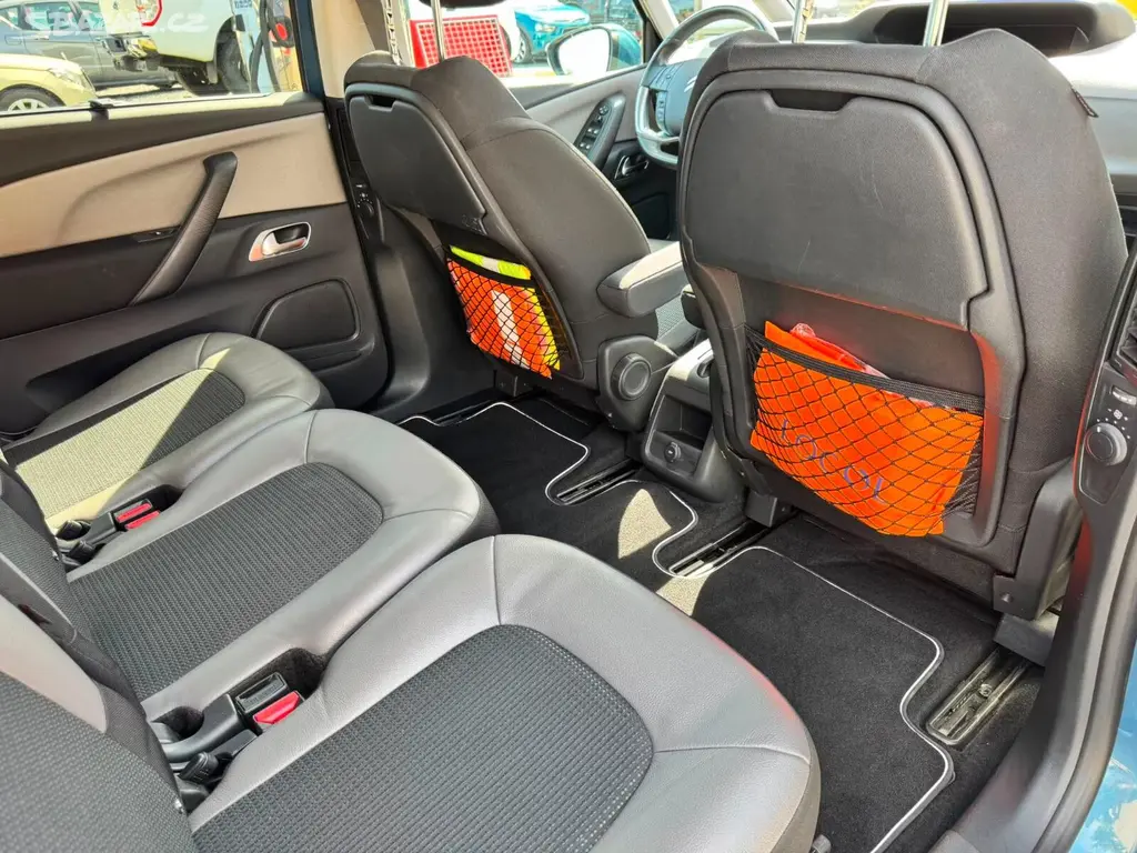 Citroën Grand C4 Picasso 1,6i benzín 115kw - fotka 4