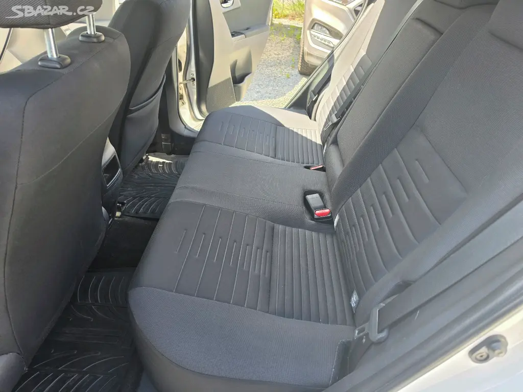 Toyota Auris1.6 VVTi - fotka 5