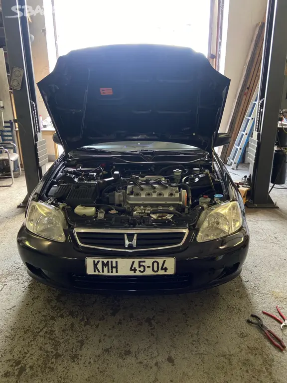 Honda civic 6g - fotka 4