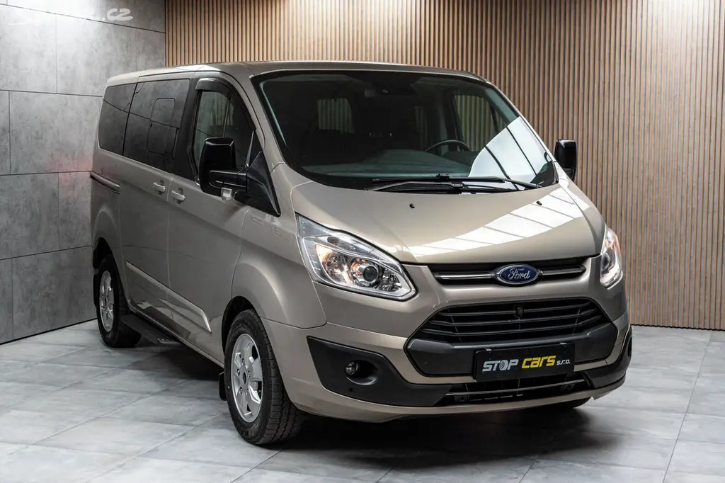 Ford Tourneo Custom, 2.0TDCi*8MÍST*VÝHŘEV* - fotka 3