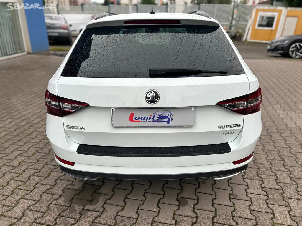 Škoda Superb - fotka 6