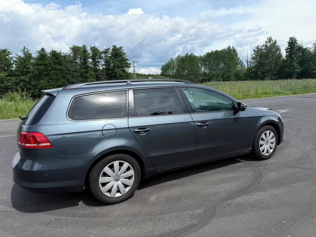 Volkswagen Passat B7 Variant TDI - fotka 6