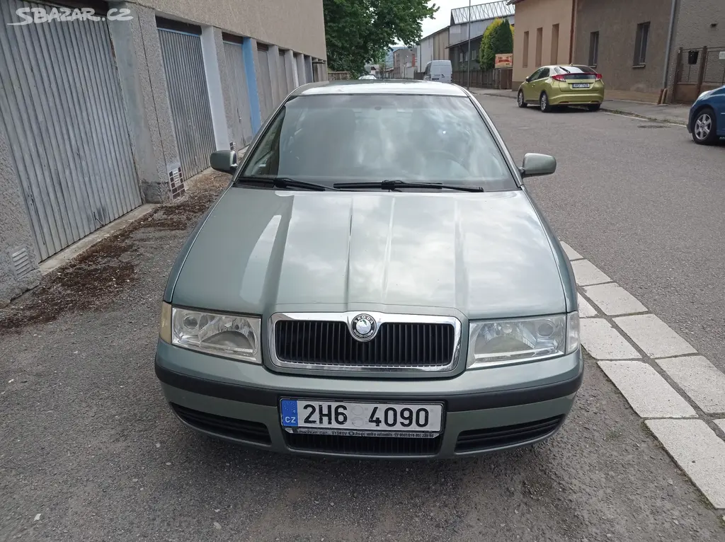 Škoda Octavia 1,9 TDI 66 KW - fotka 2