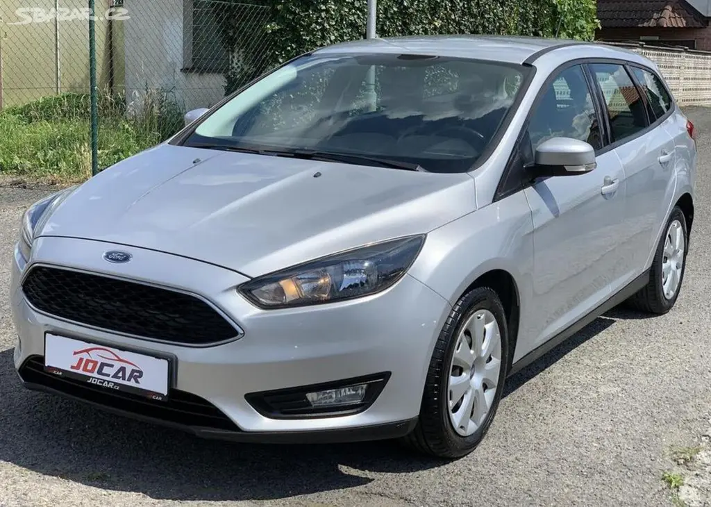 Ford Focus 1.6i PŮVOD ČR KLIMA odp.DPH manuální