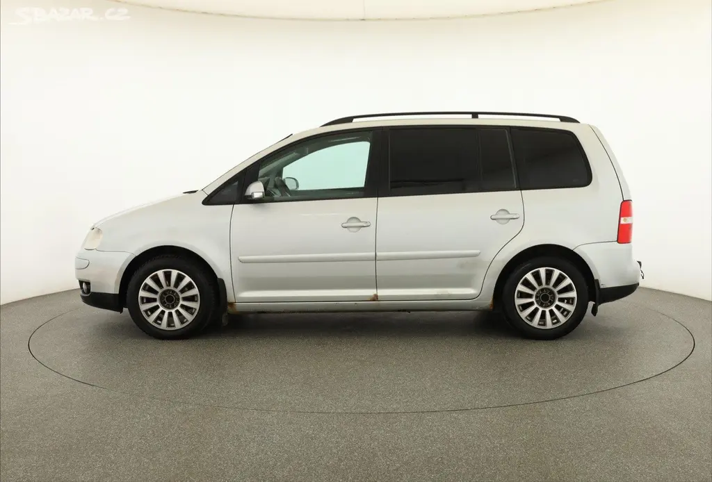 Volkswagen Touran, 1.9 TDI, Tažné, Klima - fotka 3