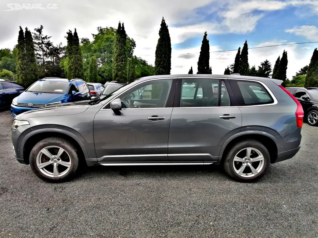 Volvo XC90, D5 AWD Momentum Head-up - fotka 6