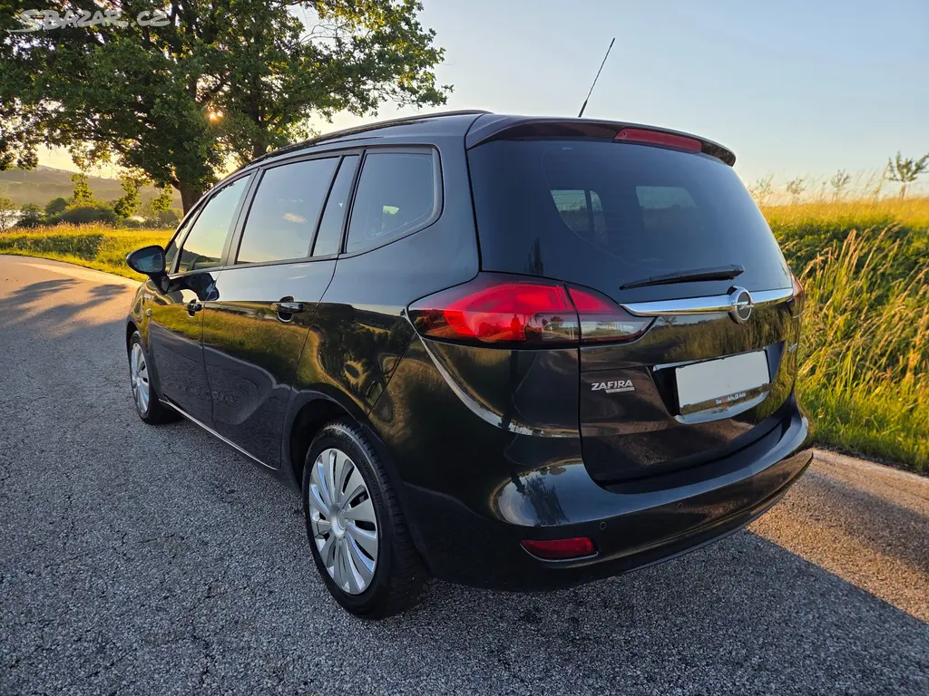 Opel ZAFIRA TOURER - 2012 - 2.0CDTi - 183tis/KM - fotka 3