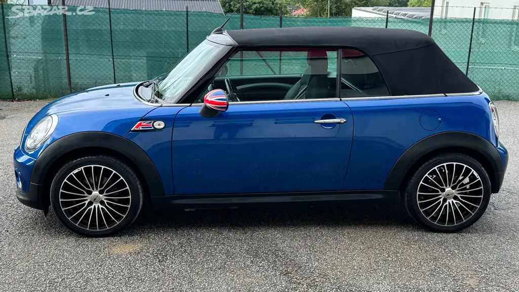 Mini Cooper Cabrio, 1.6i 90kW, el.střecha - fotka 3