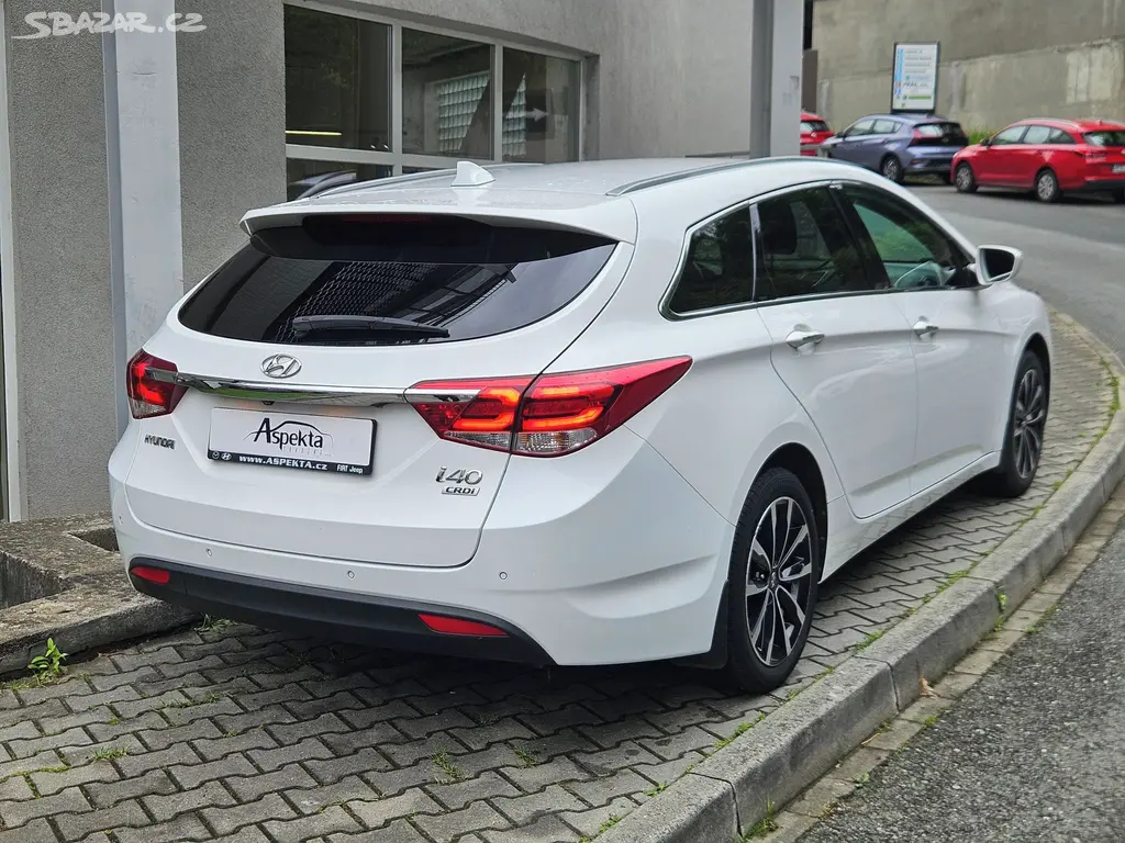 Hyundai i40, 1.6 CRDi Succes Winter, 1.maj. - fotka 5