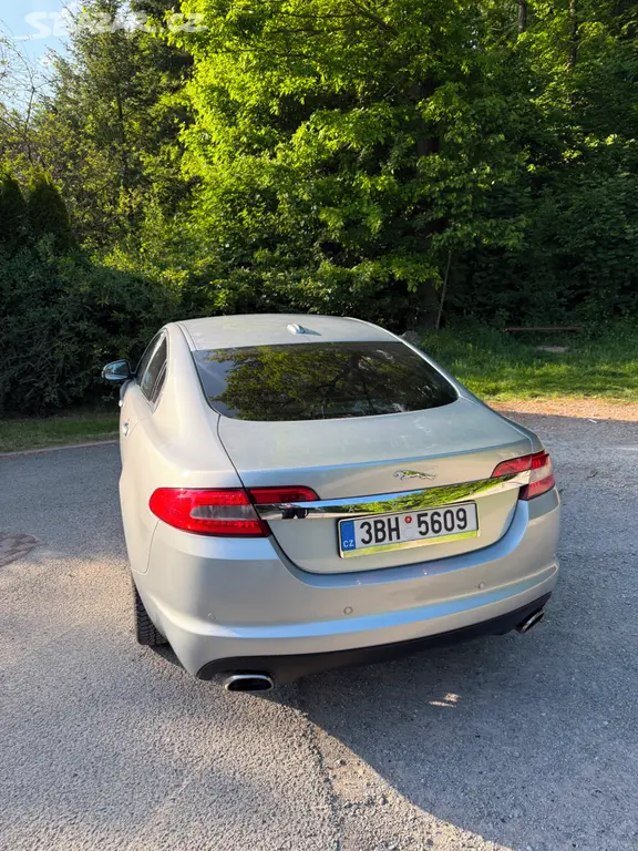 Jaguar XF 2.7D V6 - fotka 6