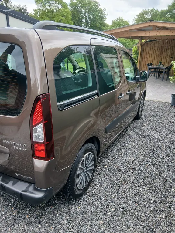 CITROEN BERLINGO 1,6 i rok 2014 - 129tkm -CAR-PASS - fotka 2
