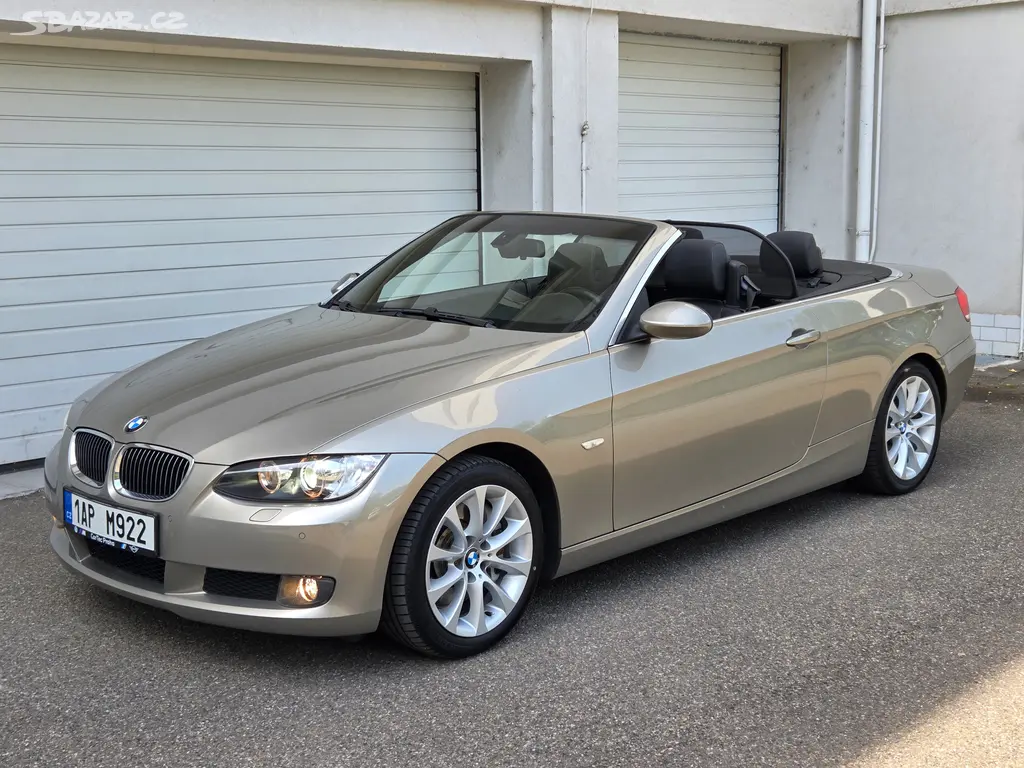 BMW Řada 3, 330i 200Kw Aut Kabrio 60t.km - fotka 3