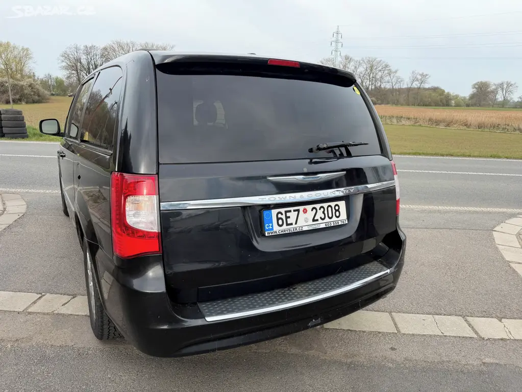 Chrysler Town Country 3.6 LPG RT DVD Kůže 2014 - fotka 5
