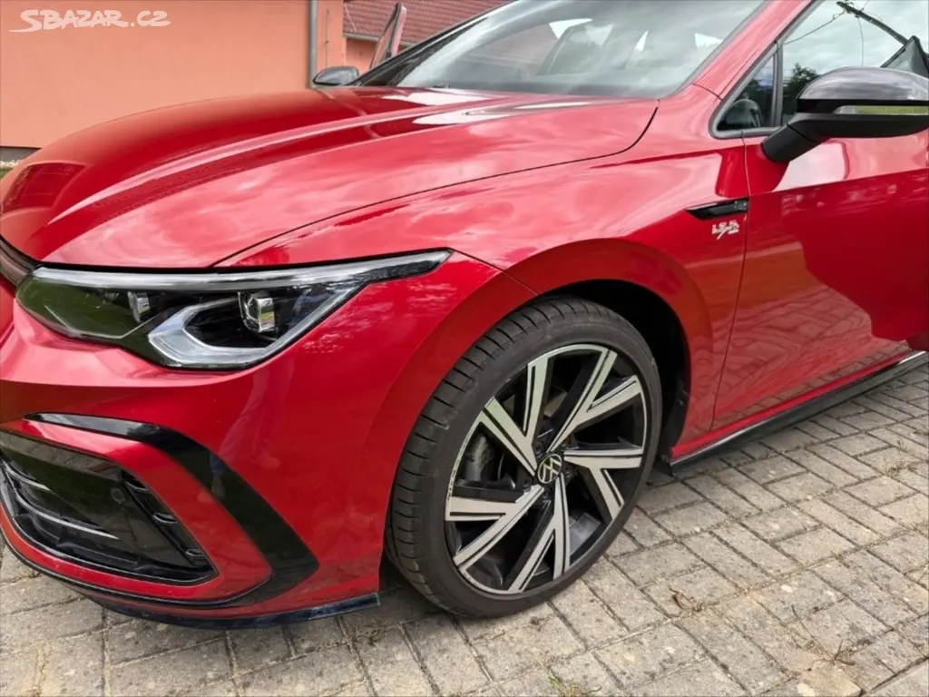 Volkswagen Golf Variant 8 R-line eTSI - fotka 4