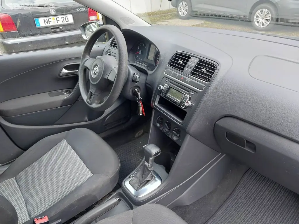 Volkswagen Polo, 1.4MPI 63KW DSG r.2010 TOP - fotka 2