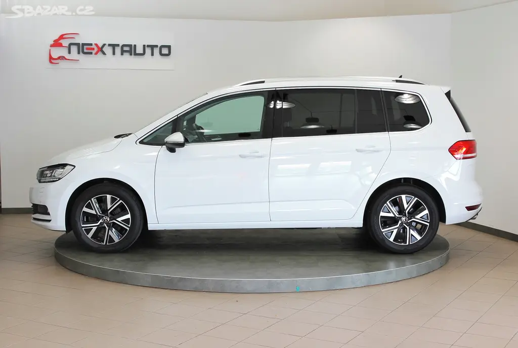 Volkswagen Touran, 2.0 TDI 110 kW DSG, HIGHLINE - fotka 2