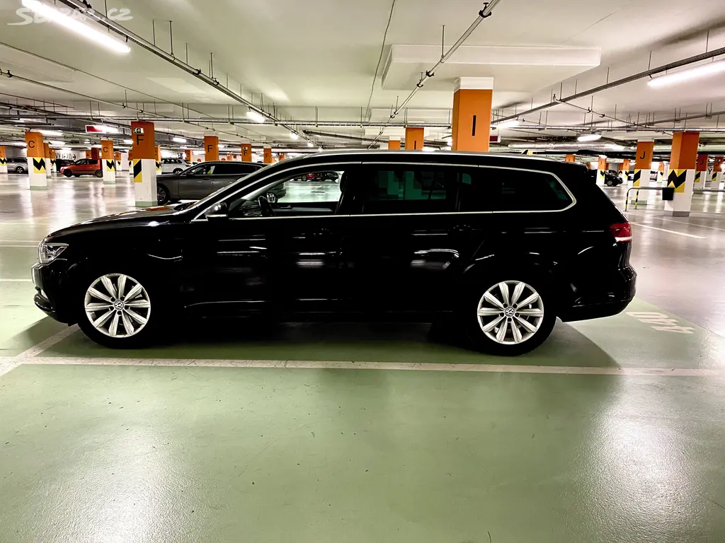 VW Passat B8 2.0TDI DSG Business FULL LED Bi-Xenon - fotka 4