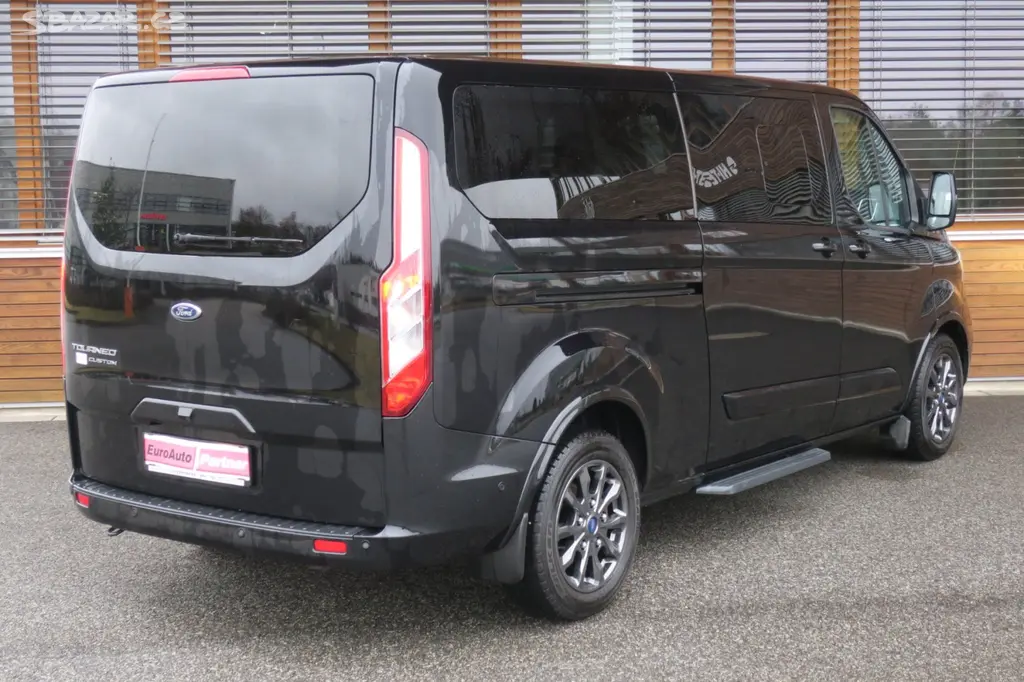 Ford Tourneo Custom, 2.0 TDCi 320 L2 Titanium 8Míst - fotka 4