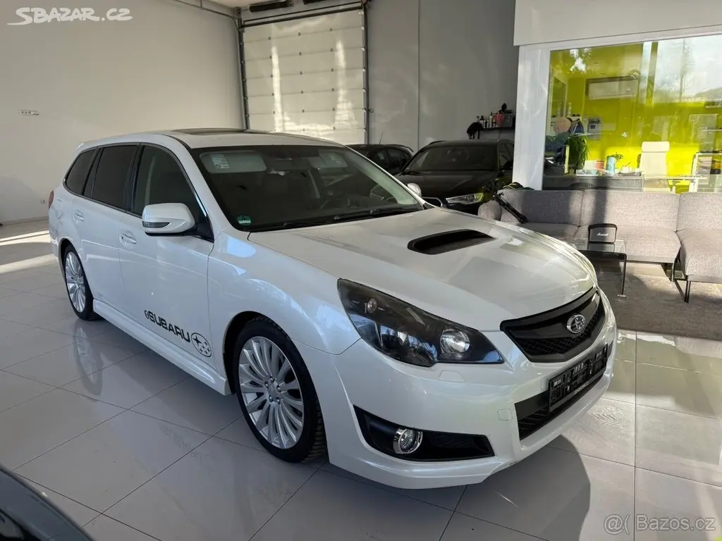 Subaru Legacy 2,5 T, GT 195 KW - fotka 2