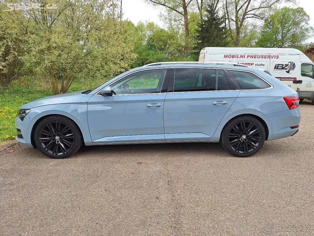 Škoda Superb 2.0 TDI DSG 1.majitel - fotka 3